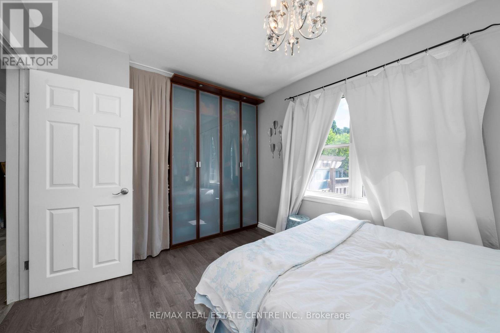 2 BARD LANE - 12