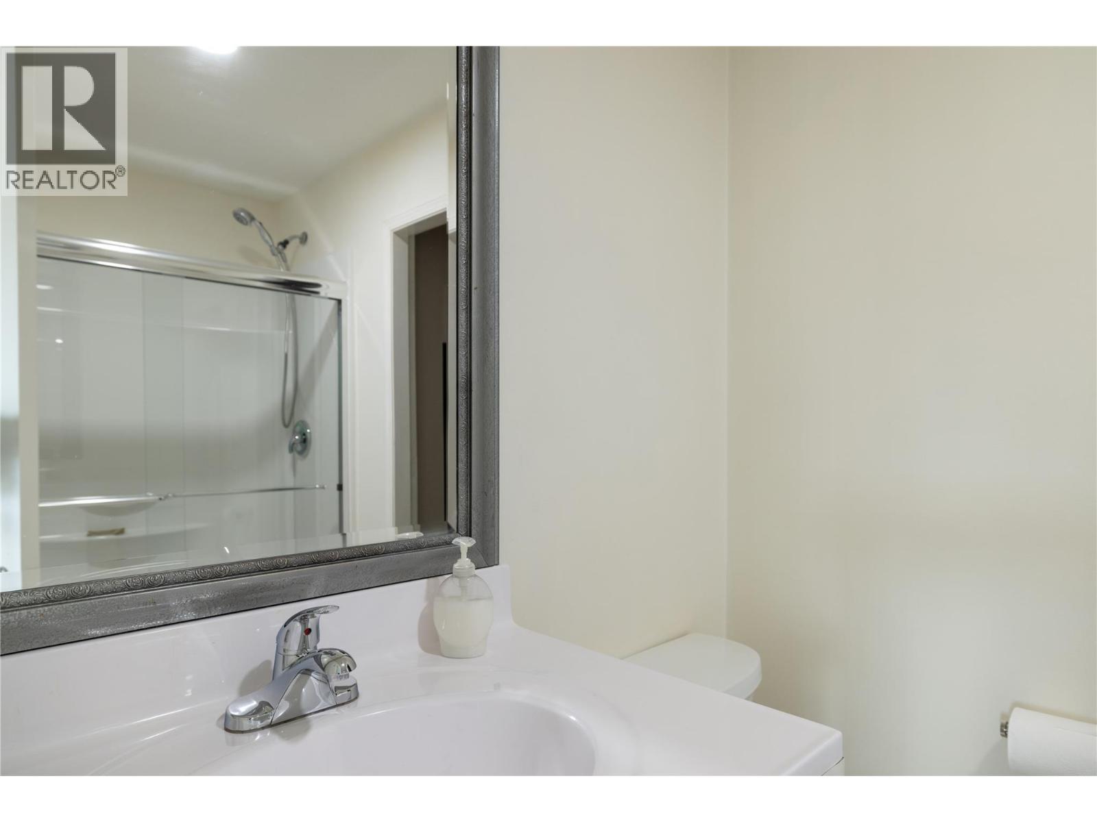 #28 4303 27 Avenue - 17