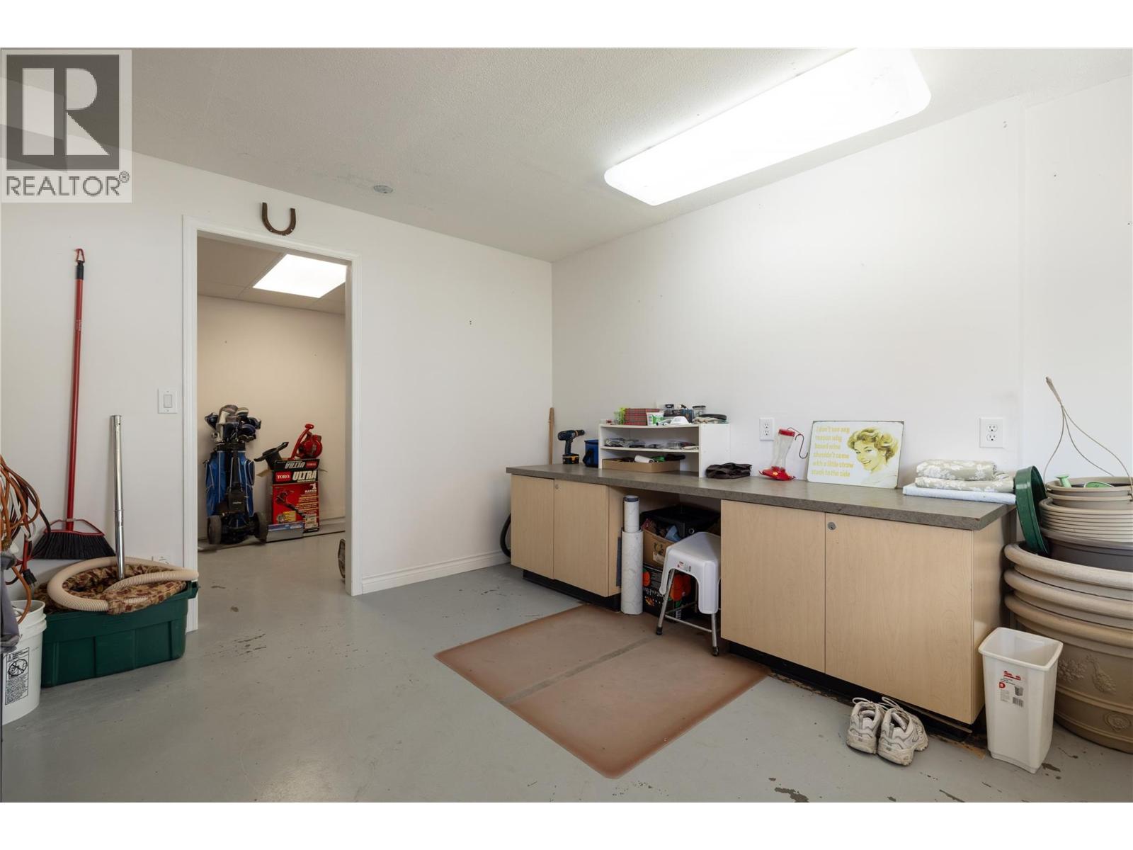 #28 4303 27 Avenue - 37