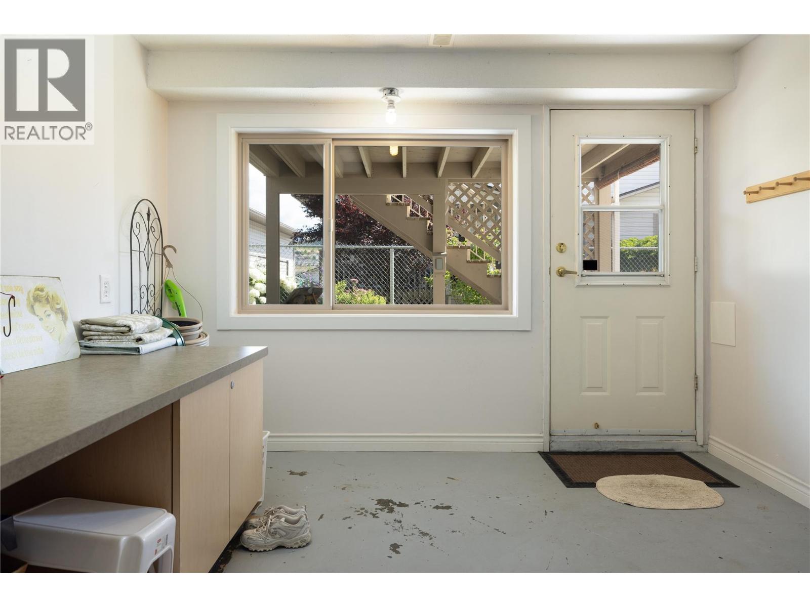#28 4303 27 Avenue - 38