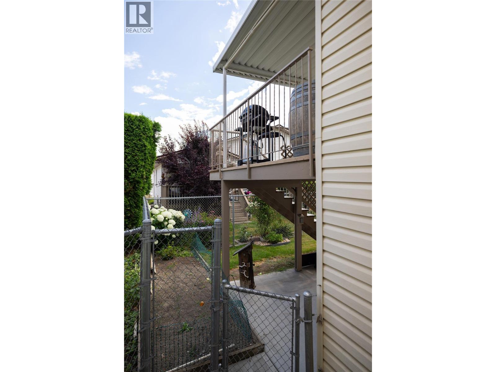 #28 4303 27 Avenue - 40