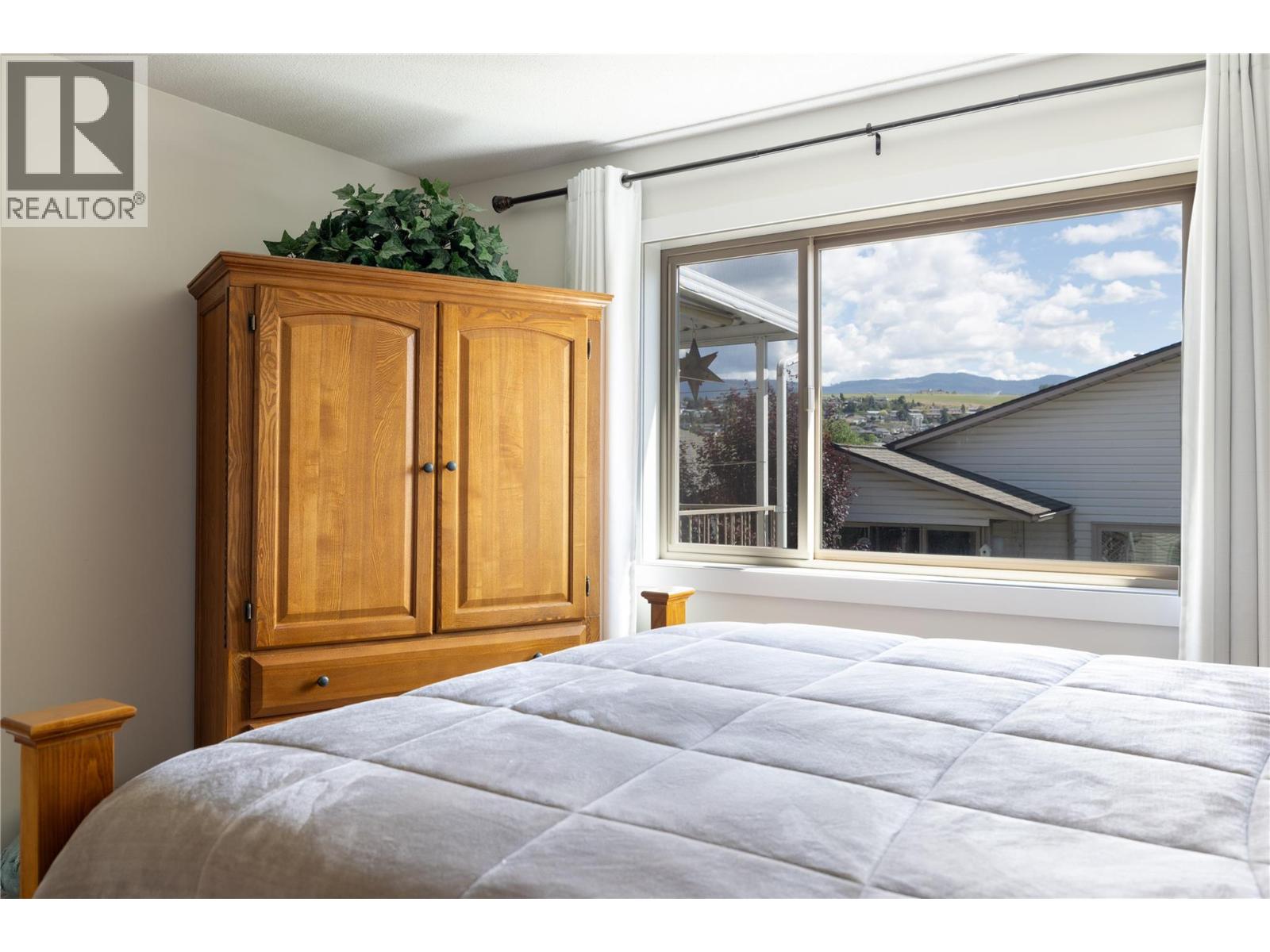 #28 4303 27 Avenue - 16
