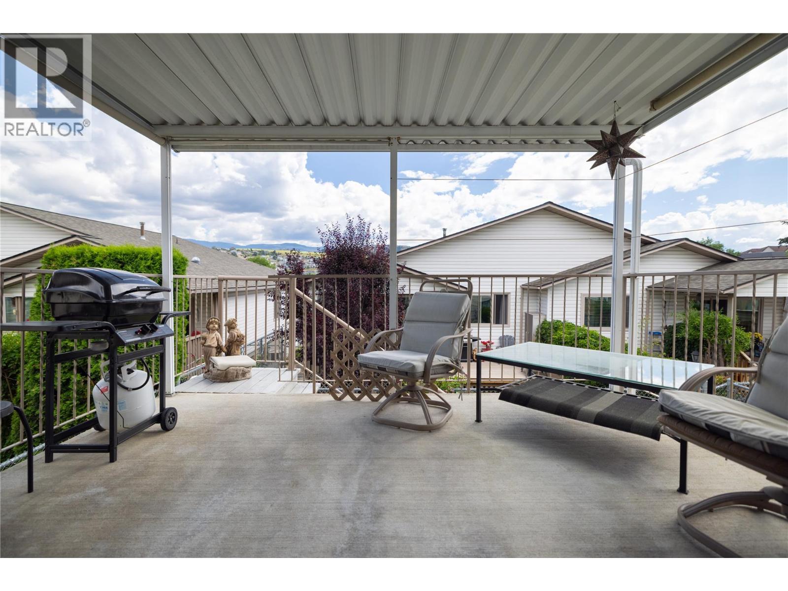#28 4303 27 Avenue - 22