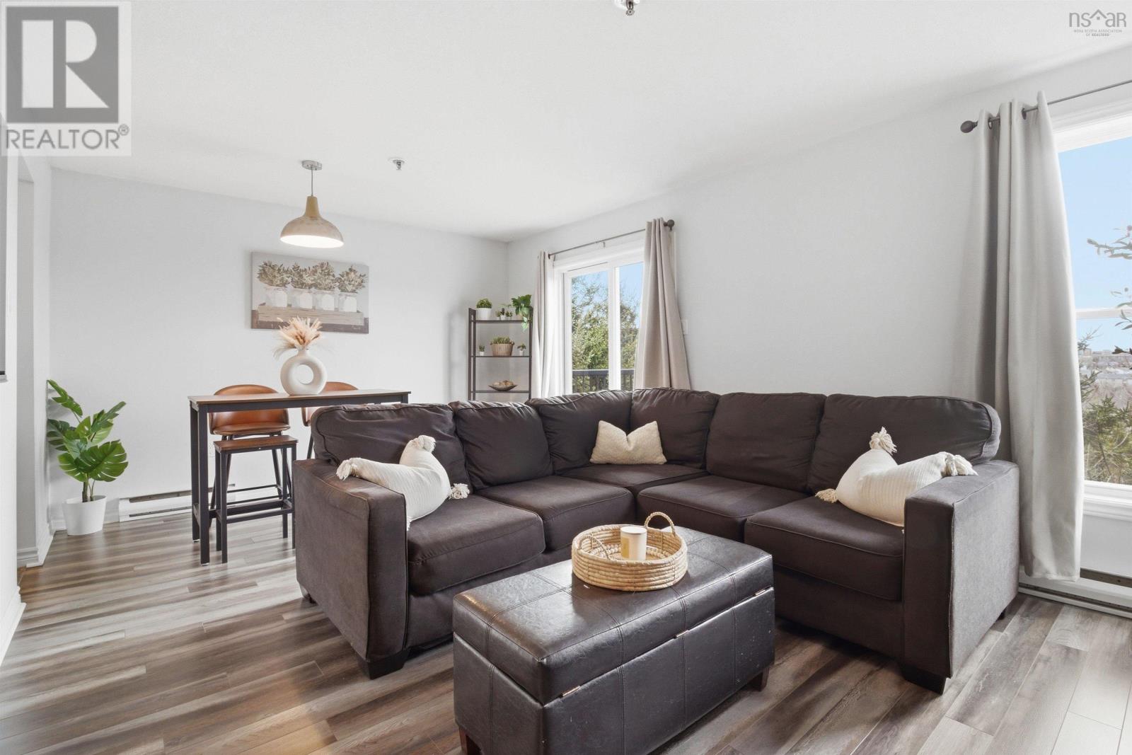 #215 75 Collins Grove - 1