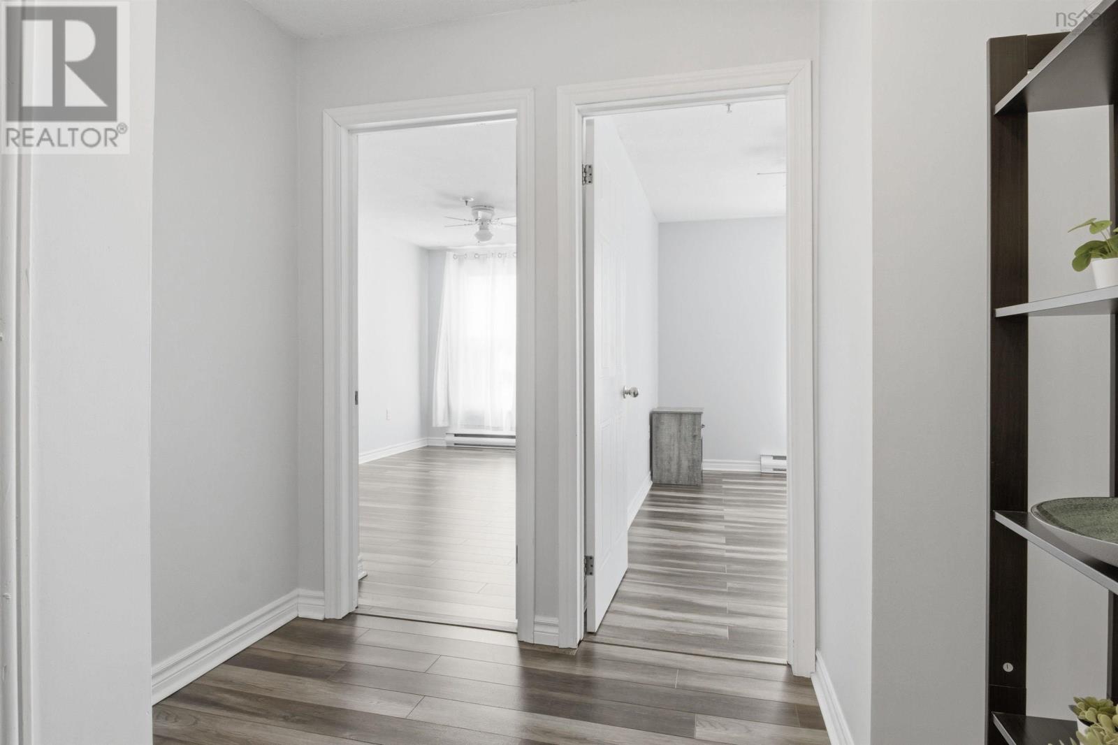 #215 75 Collins Grove - 13