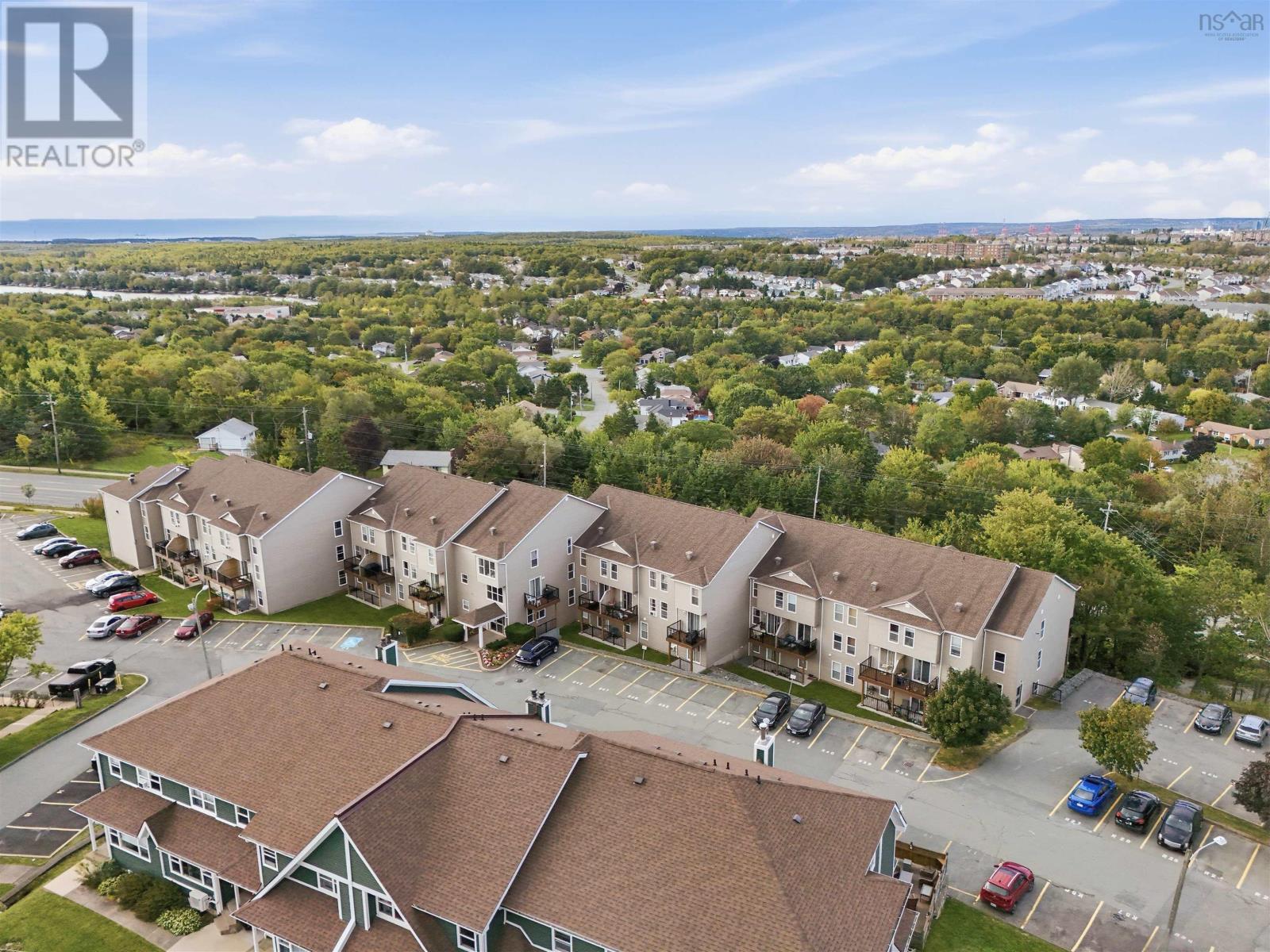 #215 75 Collins Grove - 23