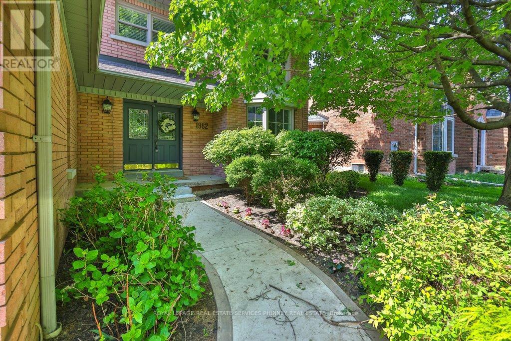 1962 CALGARY COURT - 2