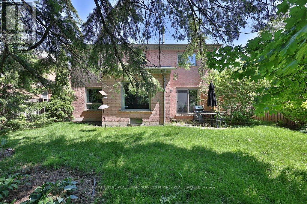 1962 CALGARY COURT - 34