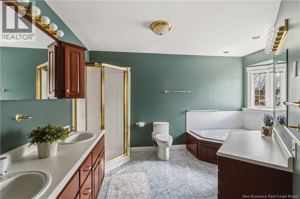305 Douglas Avenue - 25