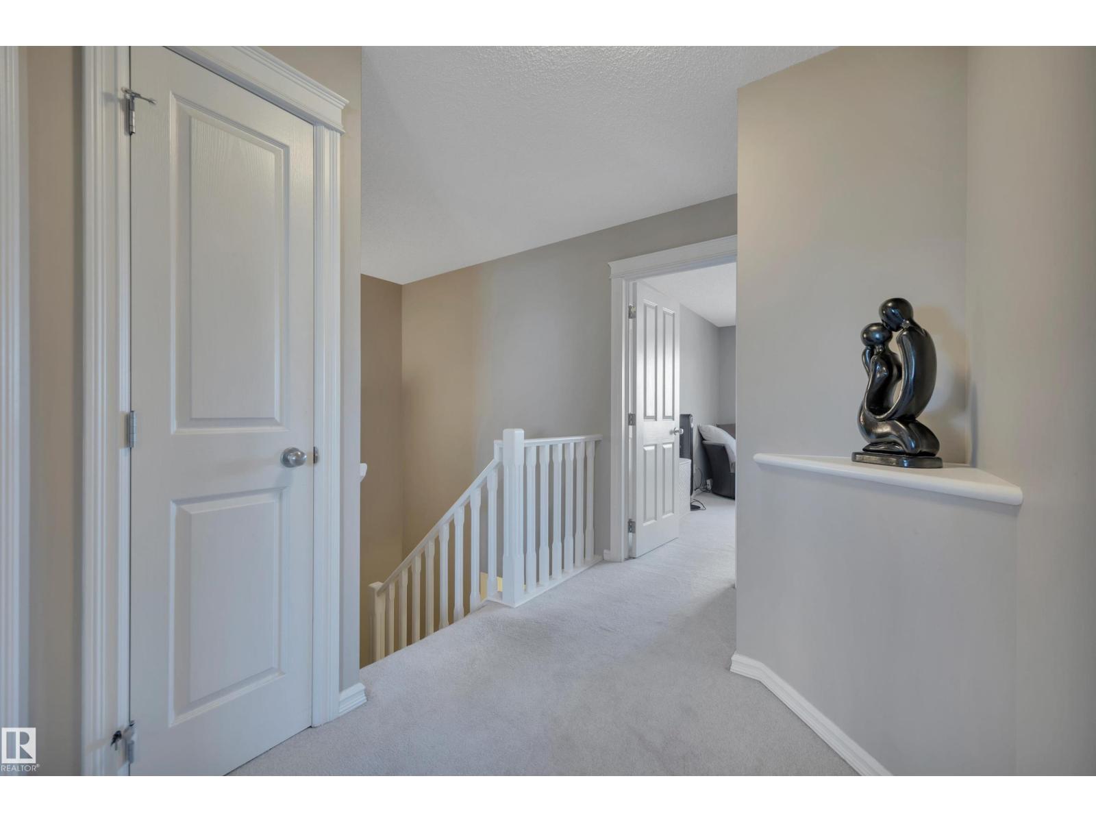 5912 8 AV SW — photo 22