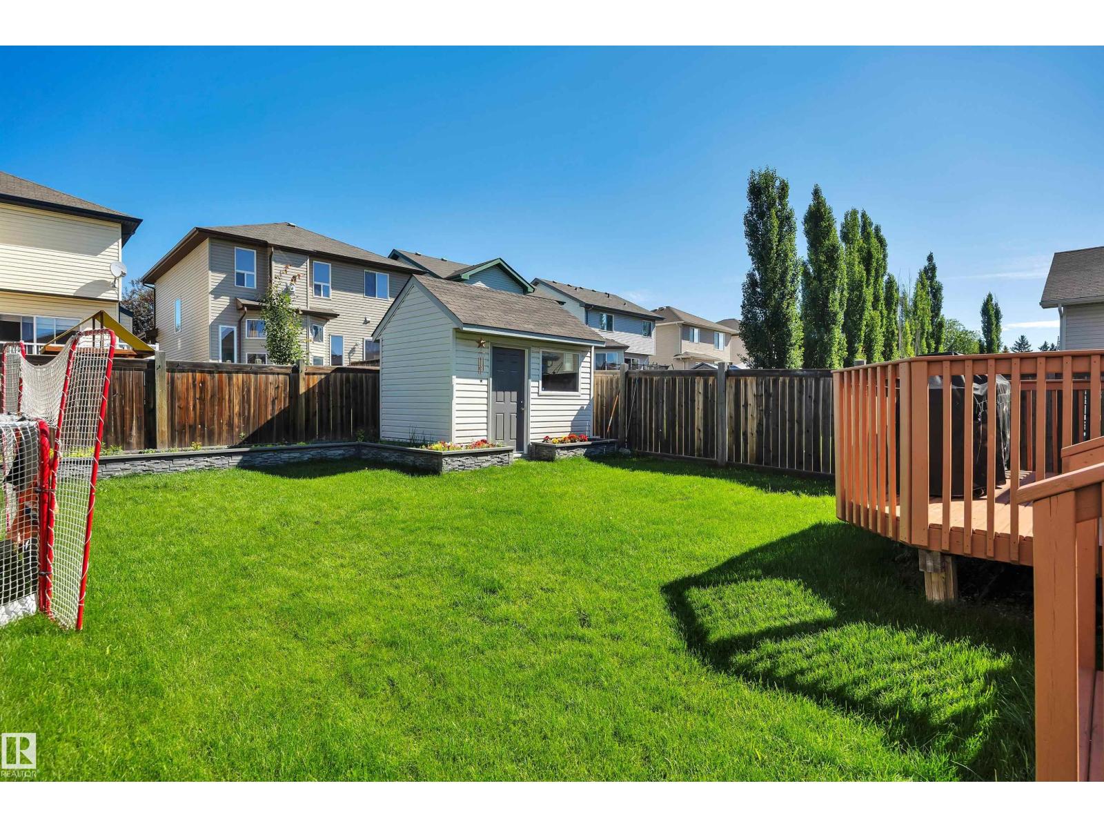5912 8 AV SW — photo 45