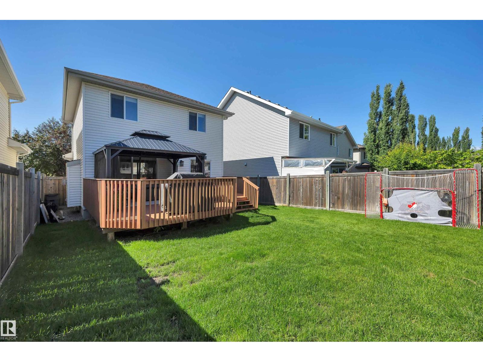 5912 8 AV SW — photo 48