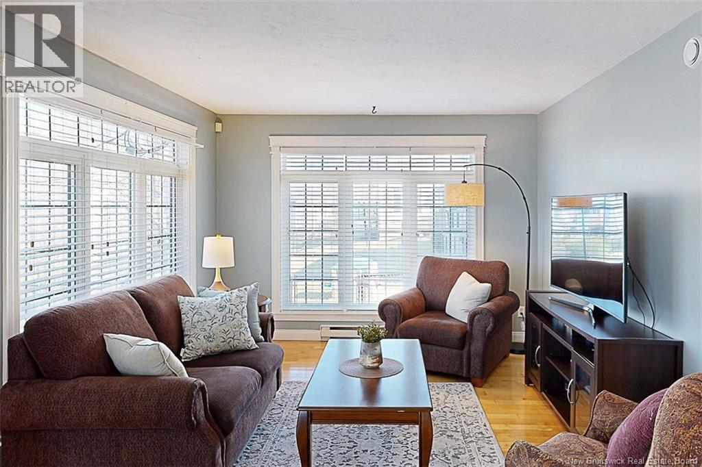 305 Douglas Avenue - 20