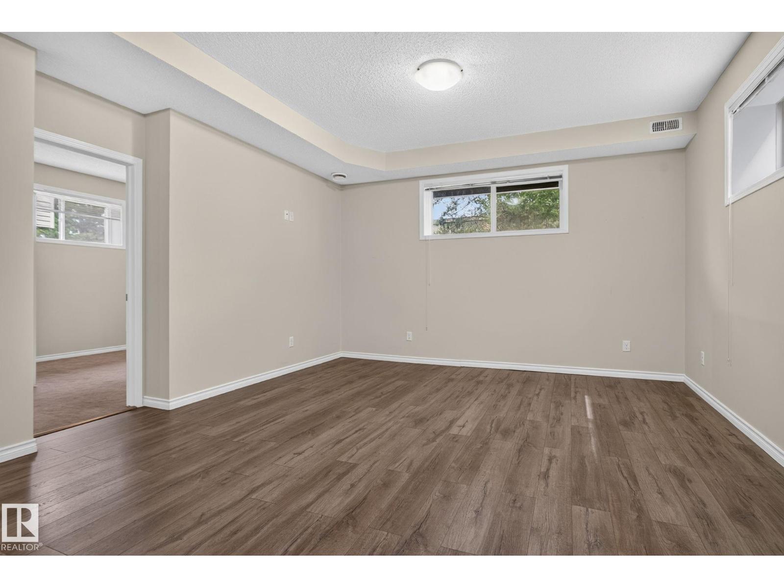 #18 6520 2 AV SW - 11