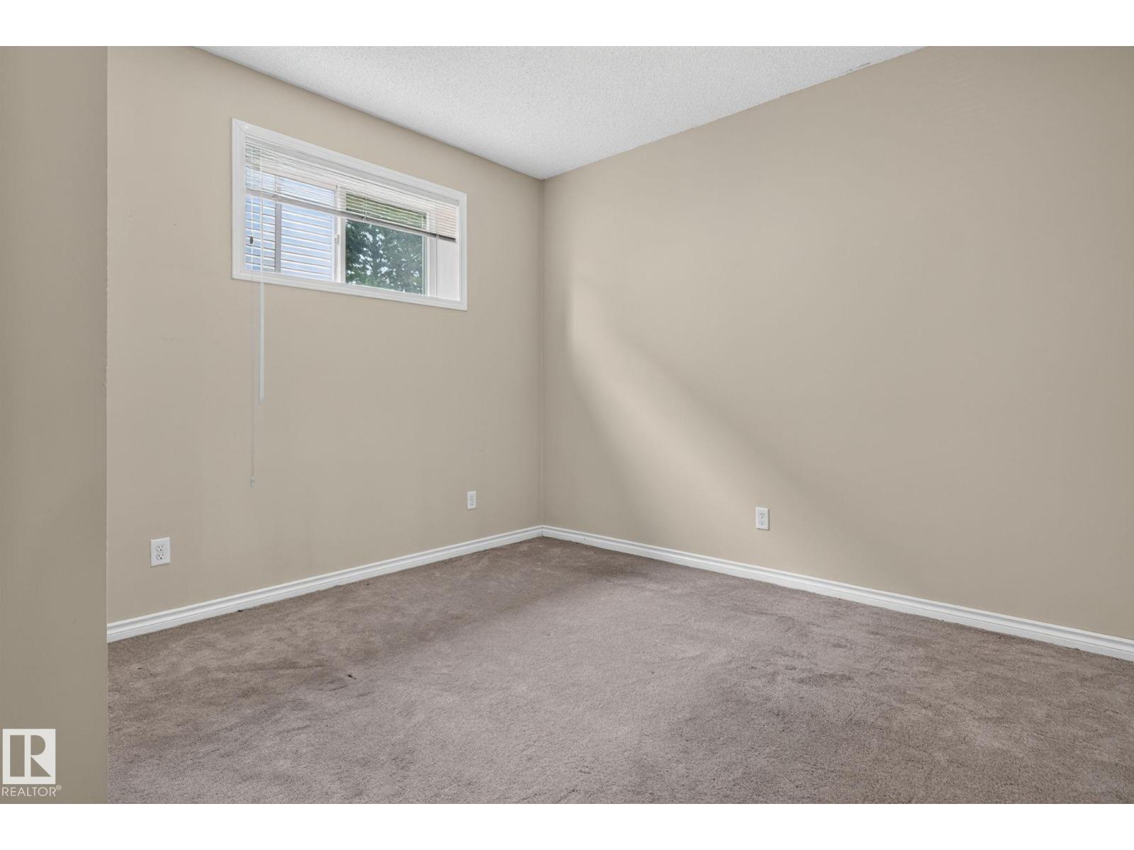 #18 6520 2 AV SW - 12