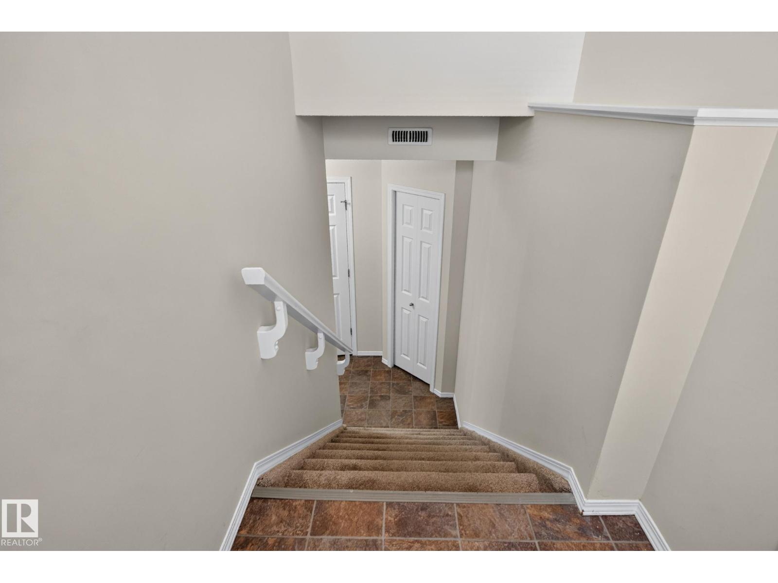 #18 6520 2 AV SW - 2