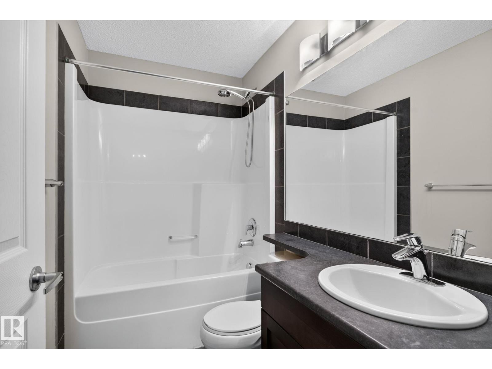 #18 6520 2 AV SW - 20