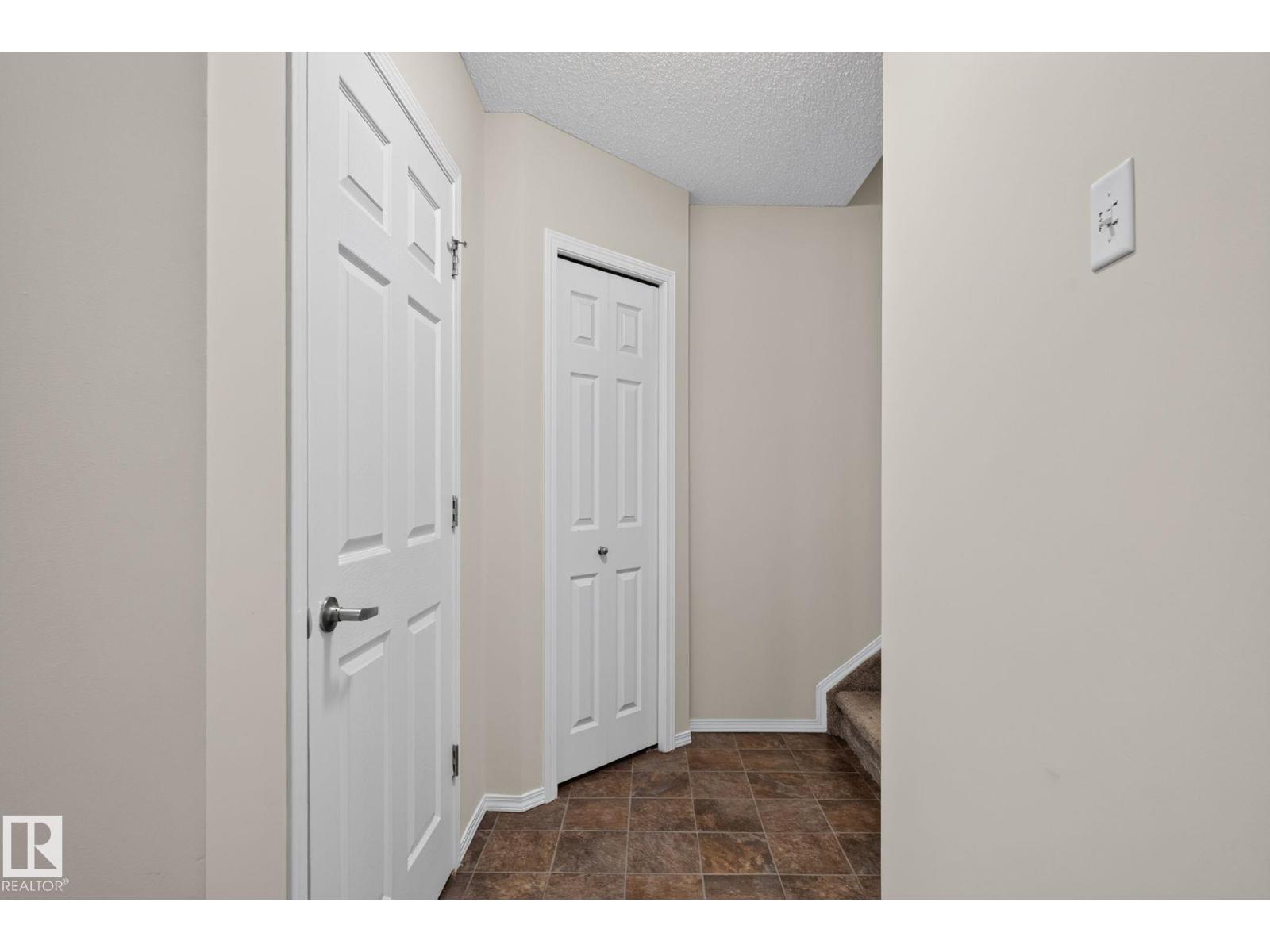 #18 6520 2 AV SW - 22