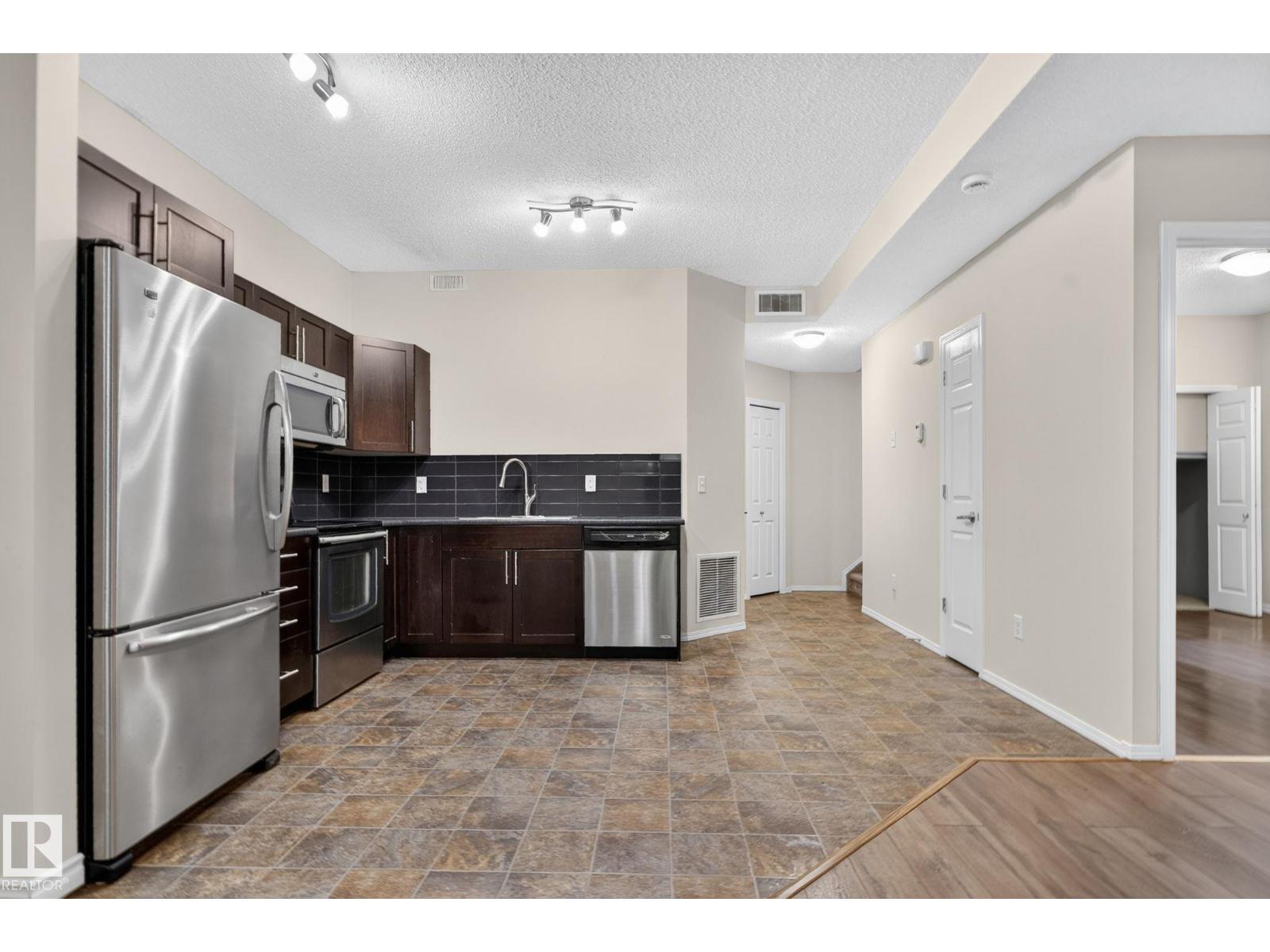 #18 6520 2 AV SW - 7