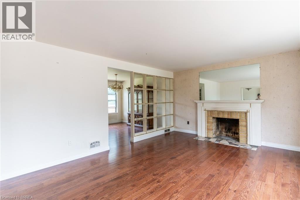 107 QUEENSWAY Drive - 7