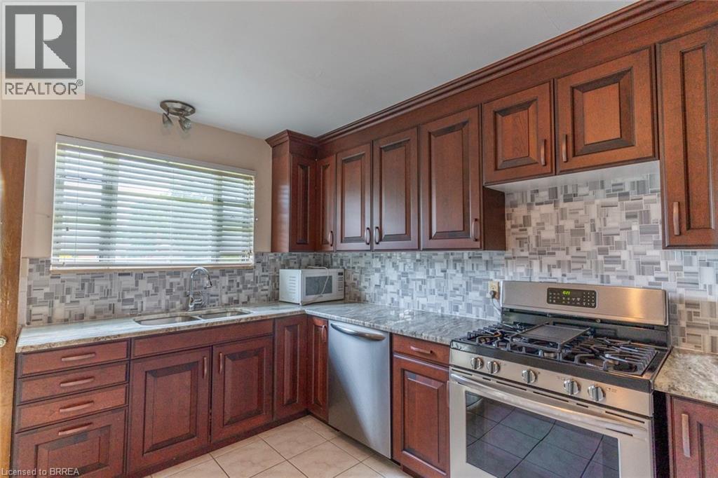 107 QUEENSWAY Drive - 9