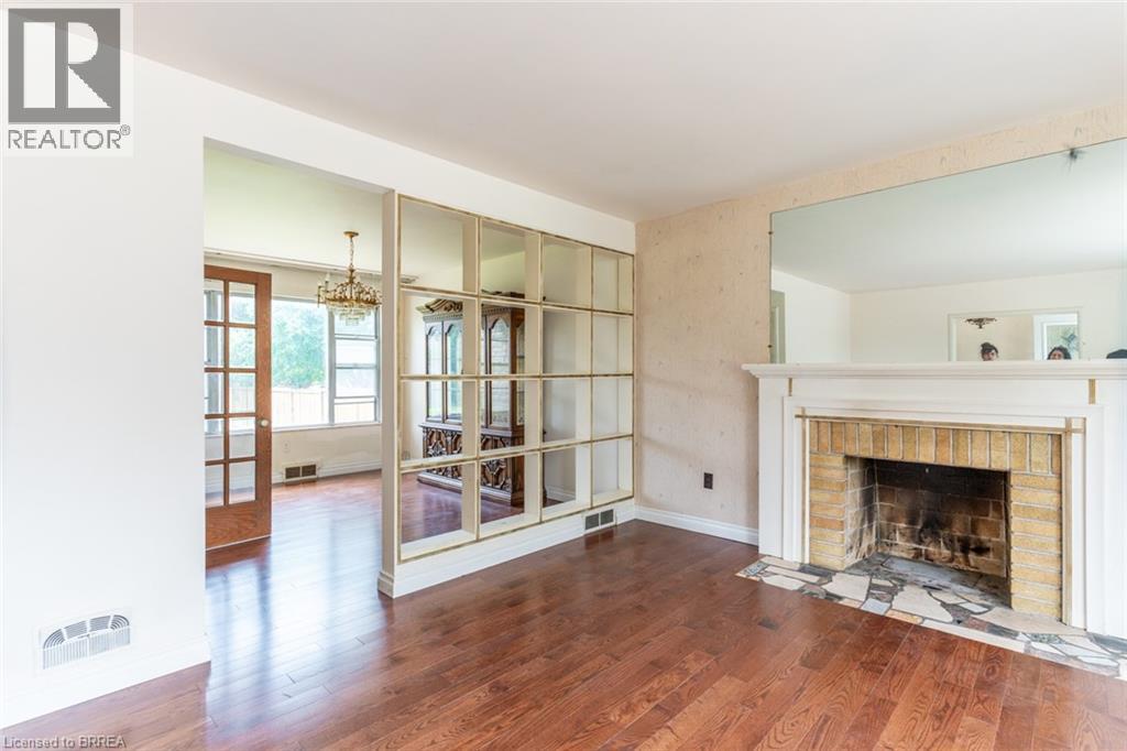 107 QUEENSWAY Drive - 8