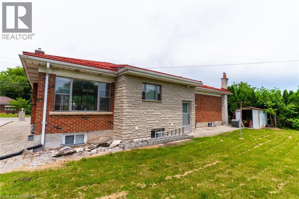 107 QUEENSWAY Drive - 32