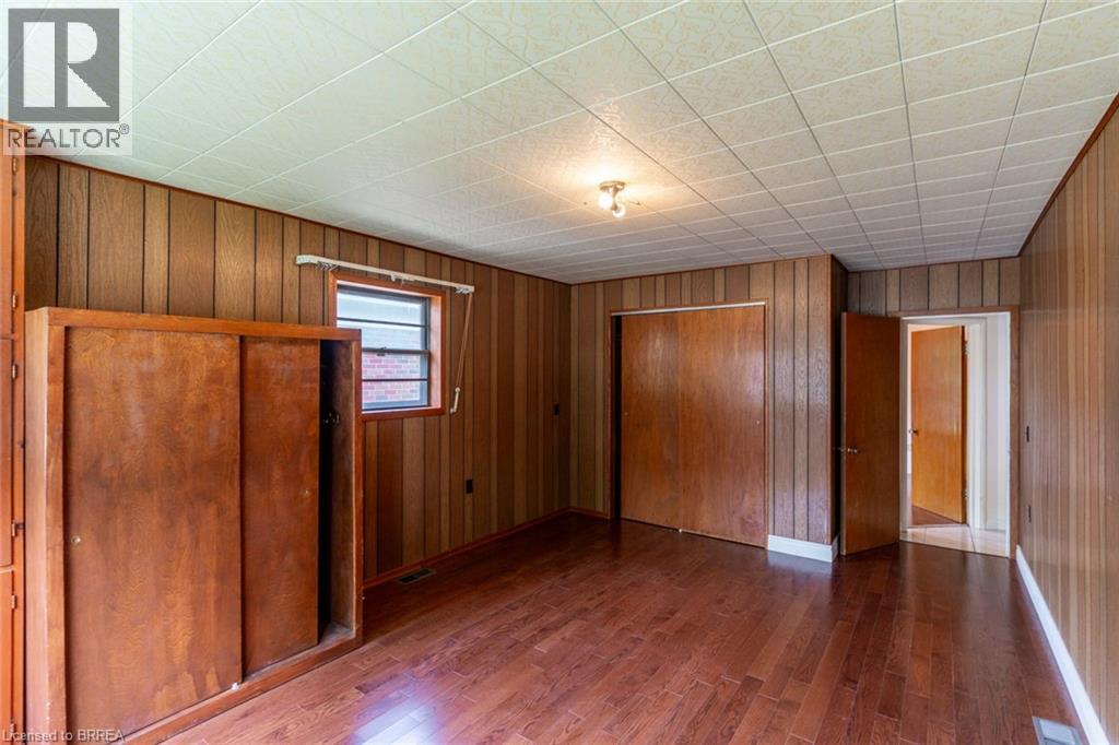 107 QUEENSWAY Drive - 20