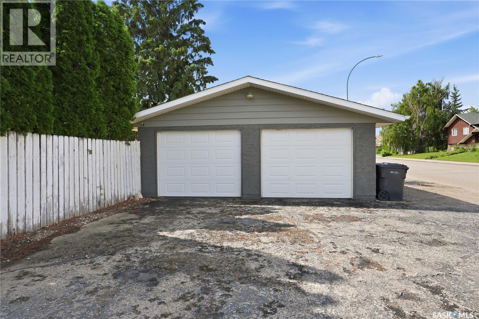1811 Bowers DRIVE - 22