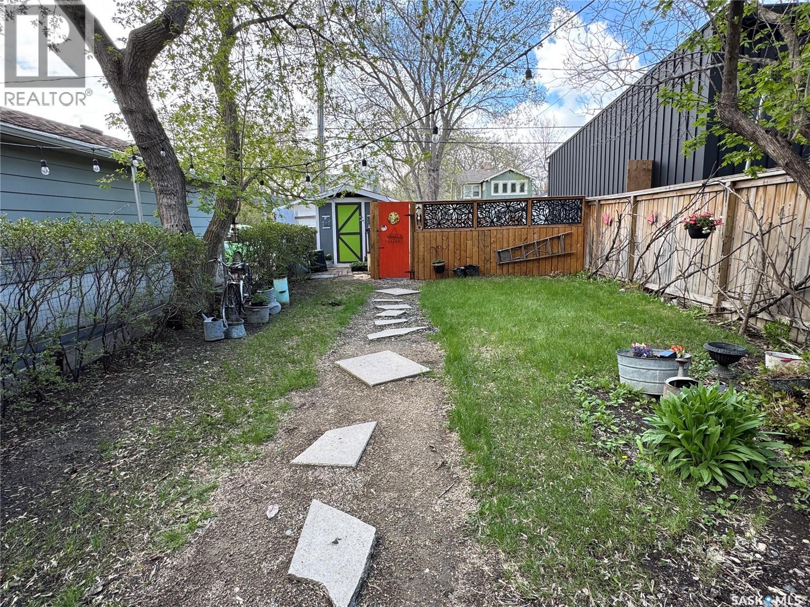 2328 Rae STREET - 32