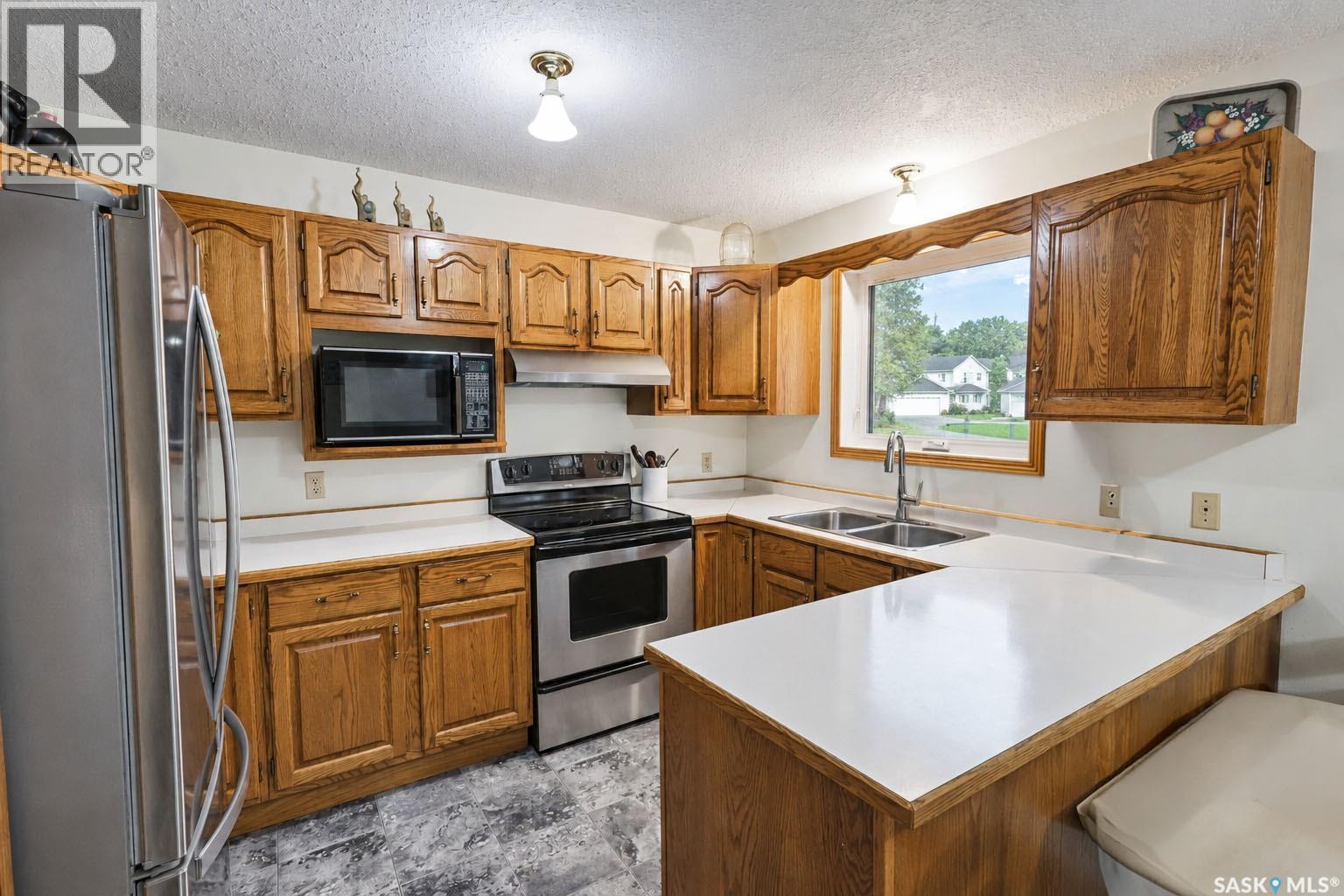 1611 Olive Diefenbaker DRIVE — photo 8