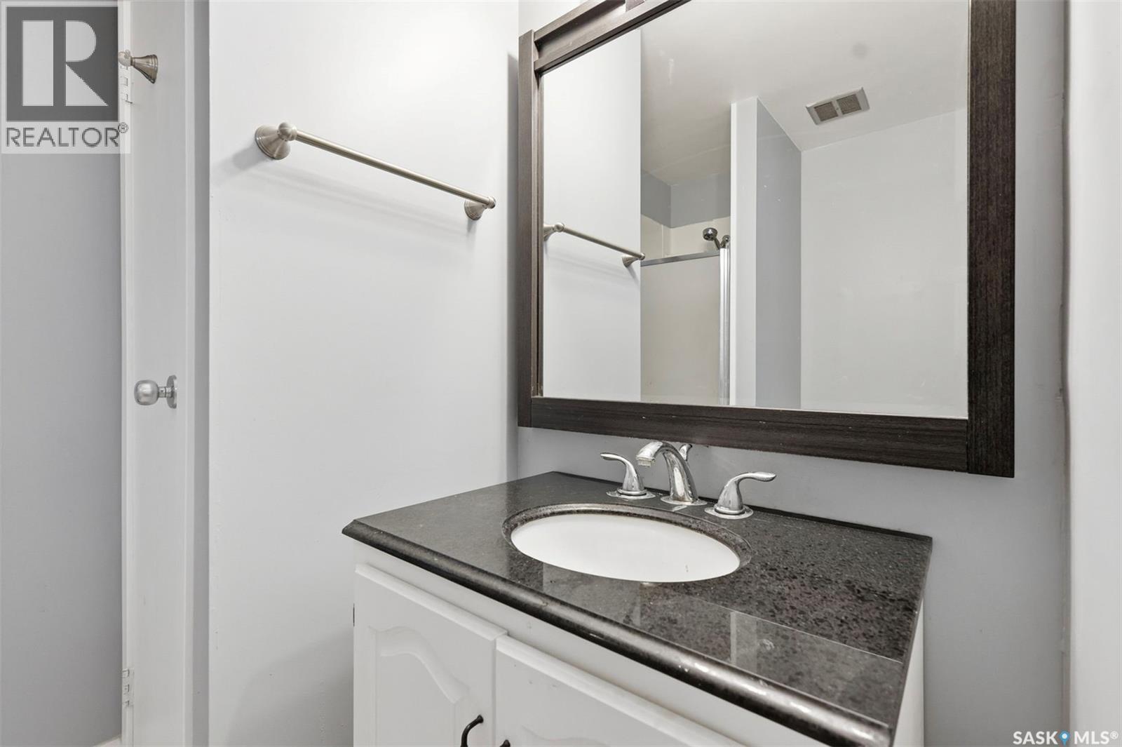 304 4th AVENUE - 15