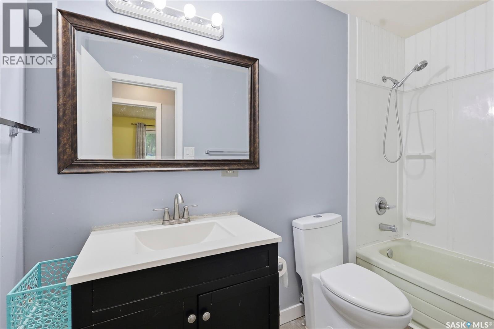 304 4th AVENUE - 18