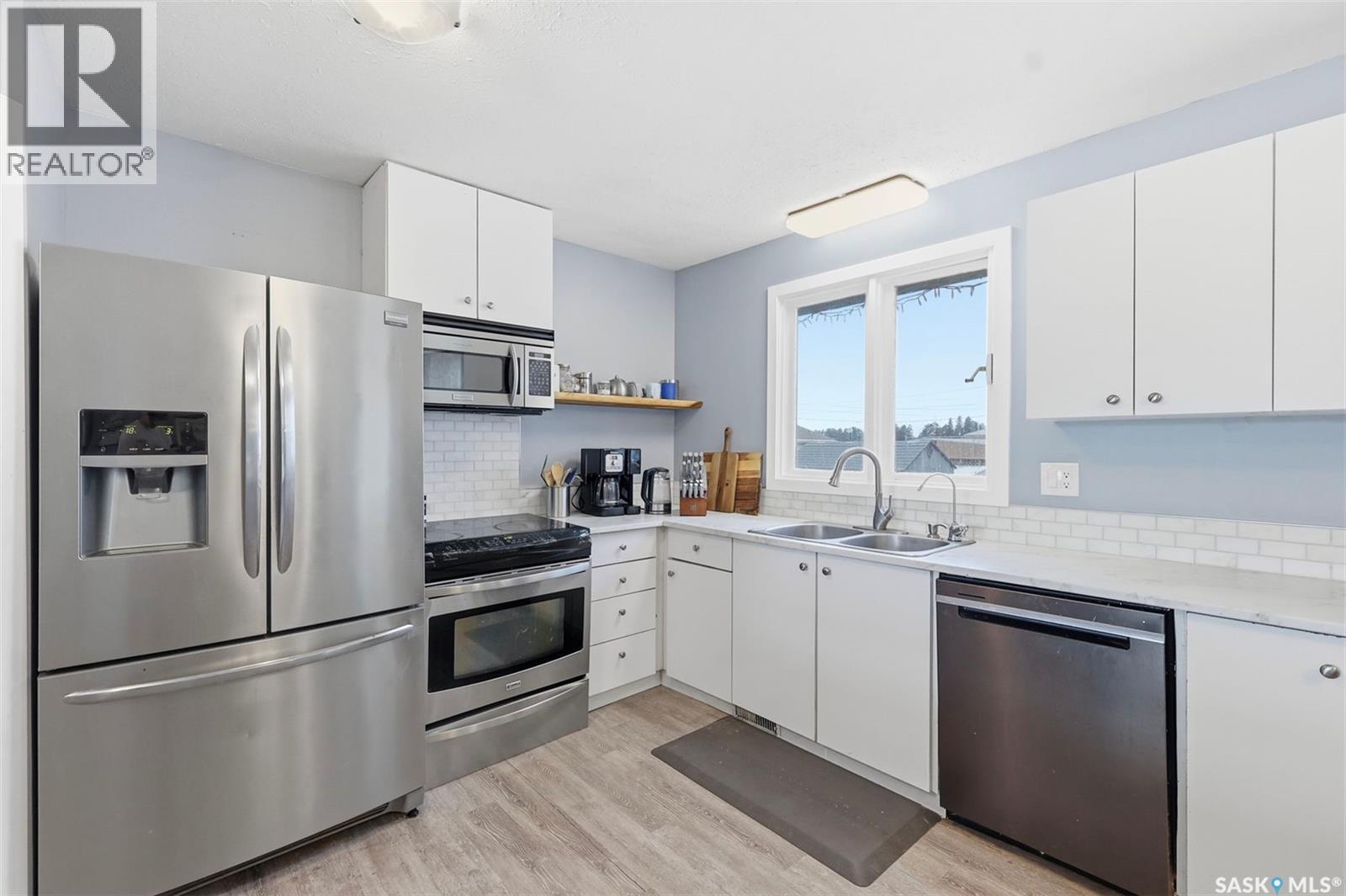 304 4th AVENUE - 8