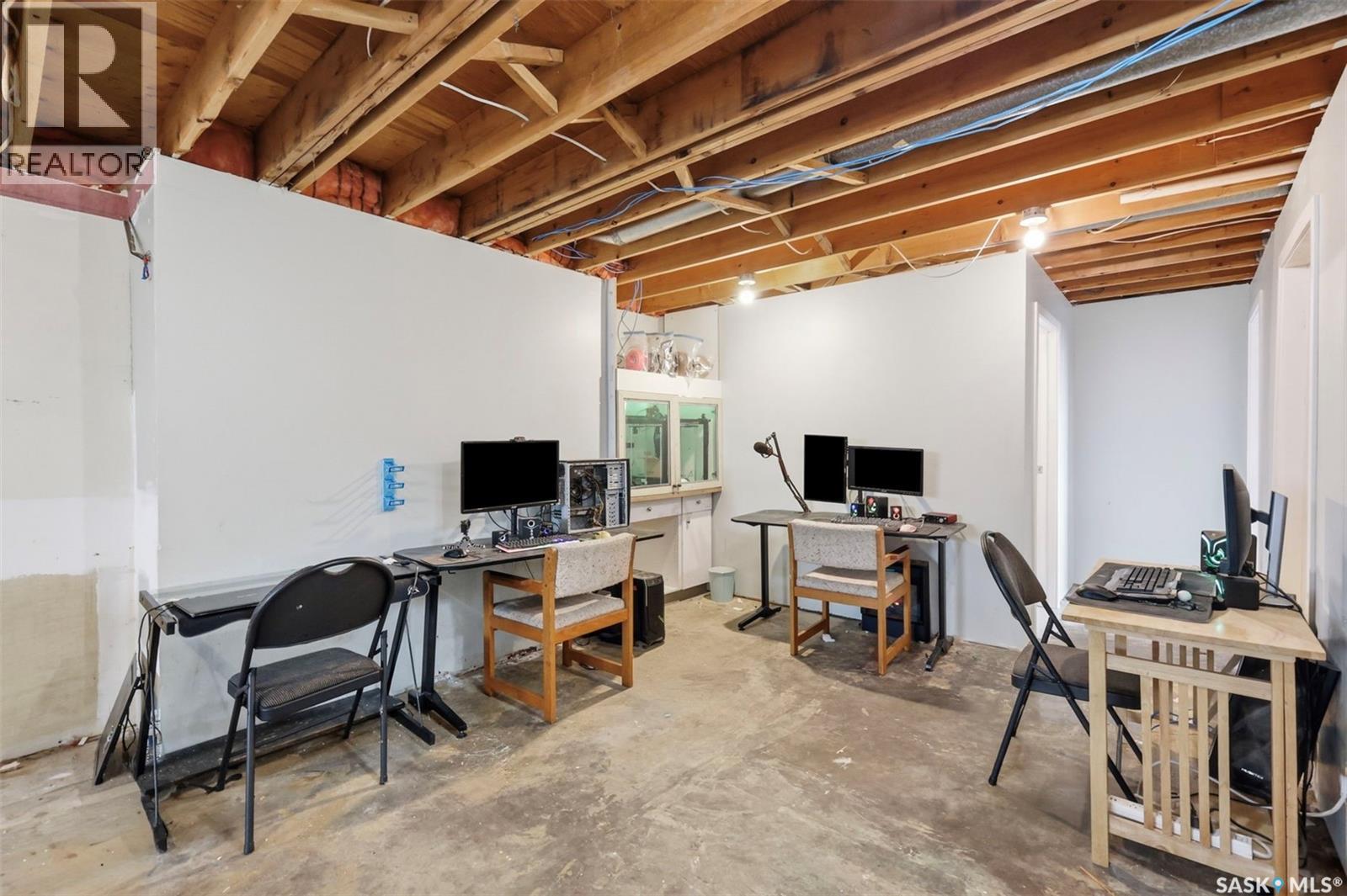 304 4th AVENUE - 22
