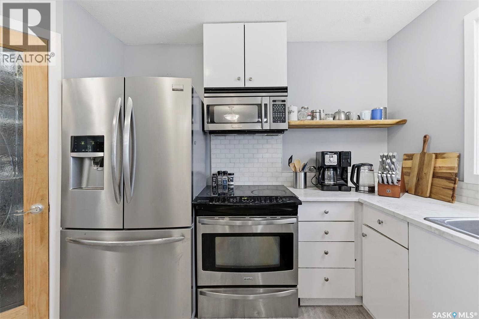 304 4th AVENUE - 7