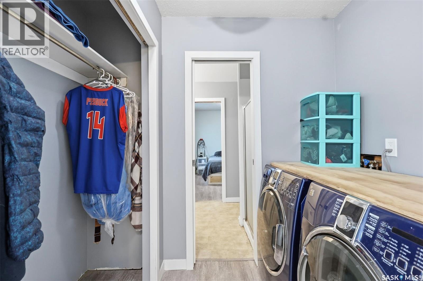 304 4th AVENUE - 20