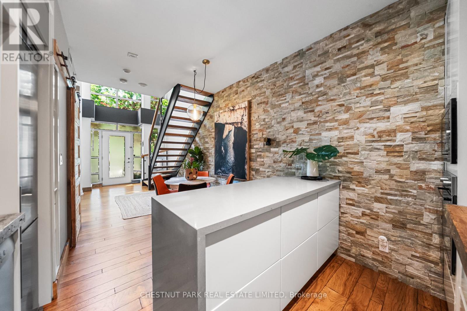 #107 150 HOMEWOOD AVENUE - 13