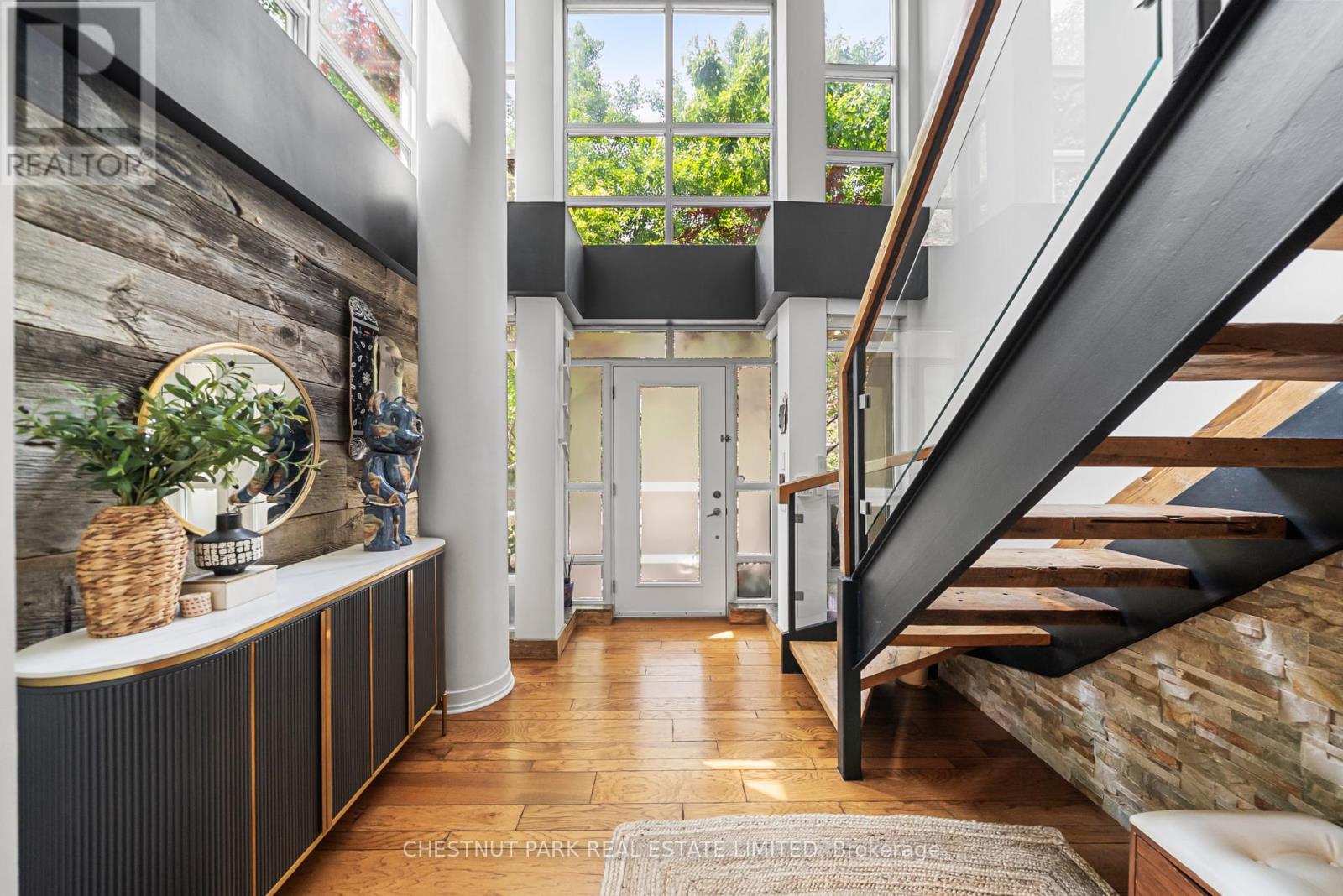 #107 150 HOMEWOOD AVENUE - 4