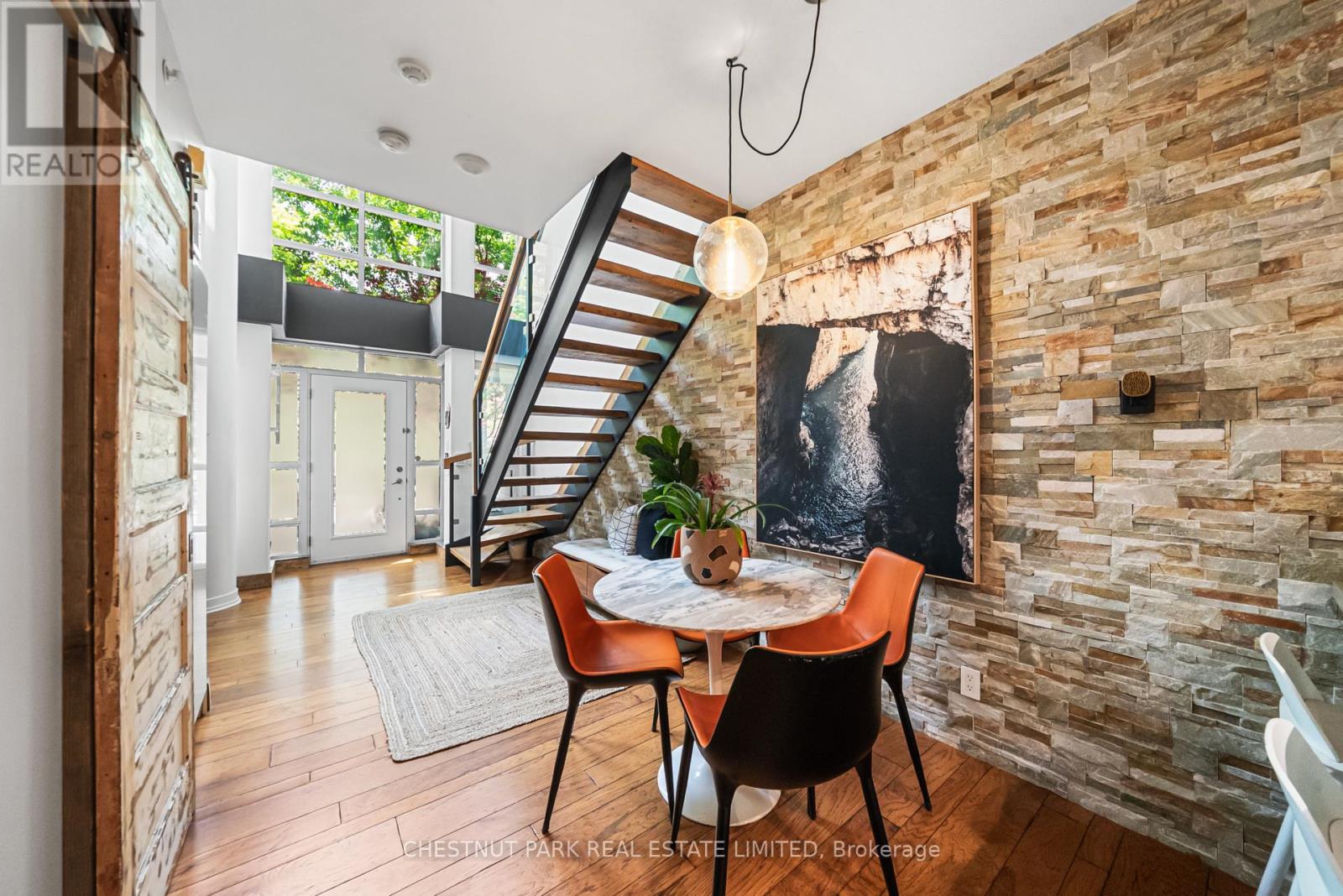 #107 150 HOMEWOOD AVENUE - 2