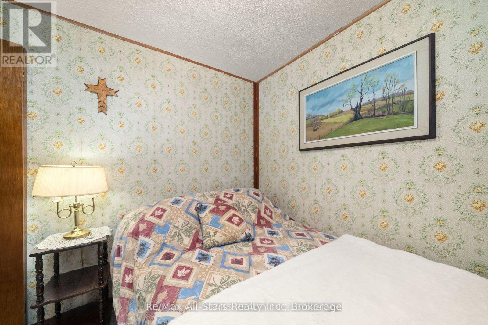 COTTAGE # 9 - 1006 YOUNGS ROAD - 12