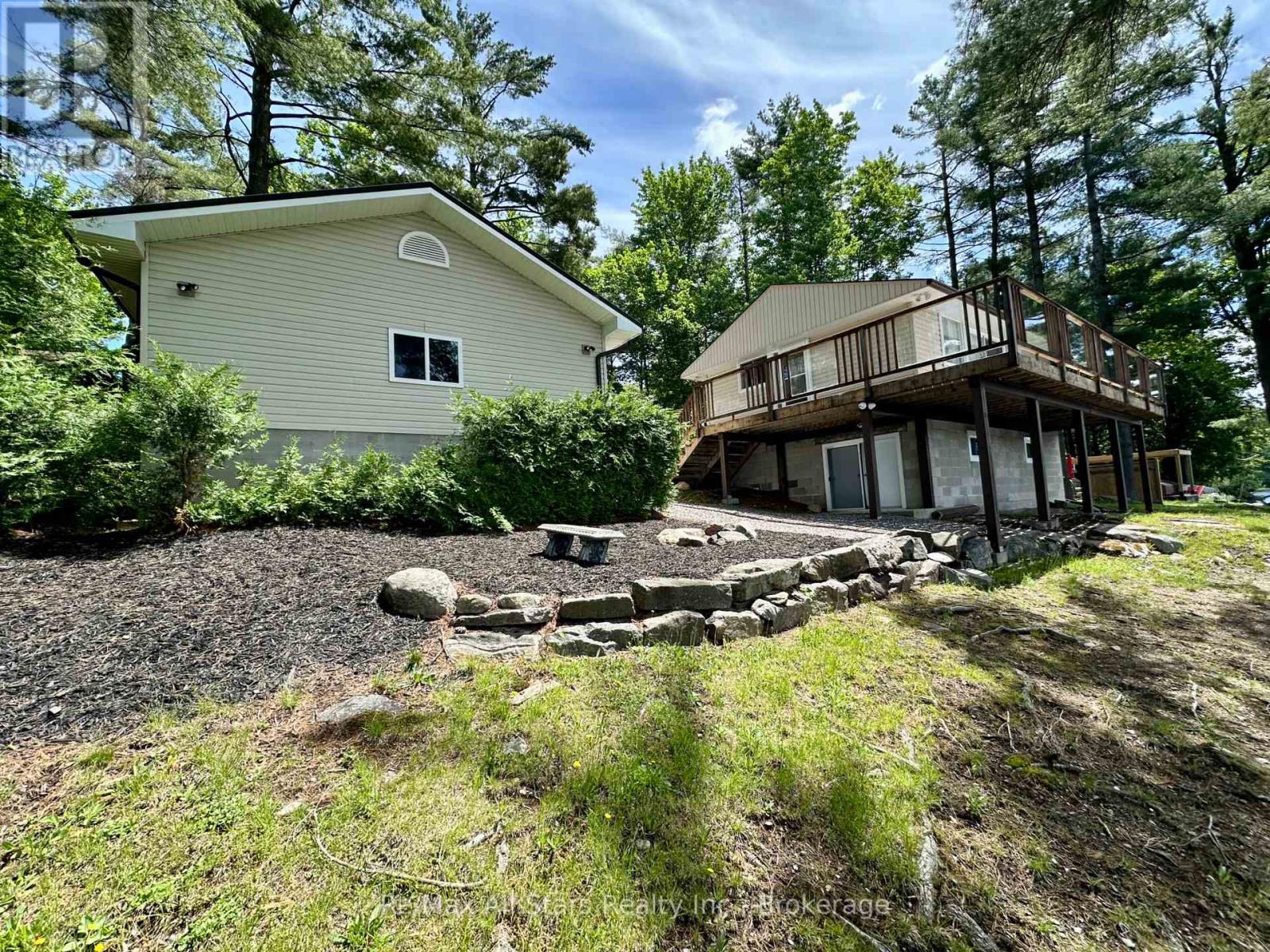 COTTAGE # 9 - 1006 YOUNGS ROAD - 34