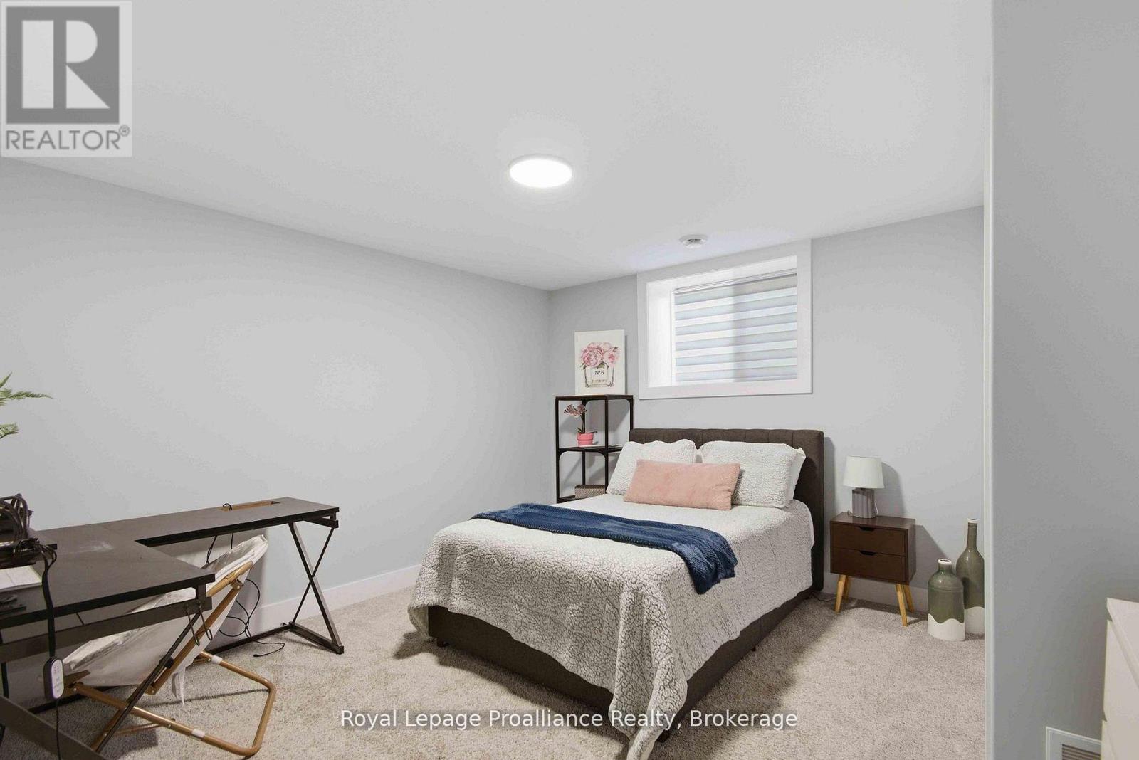 24 BUCHANAN AVENUE - 25