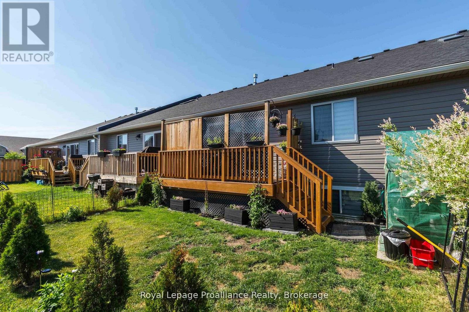 24 BUCHANAN AVENUE - 29