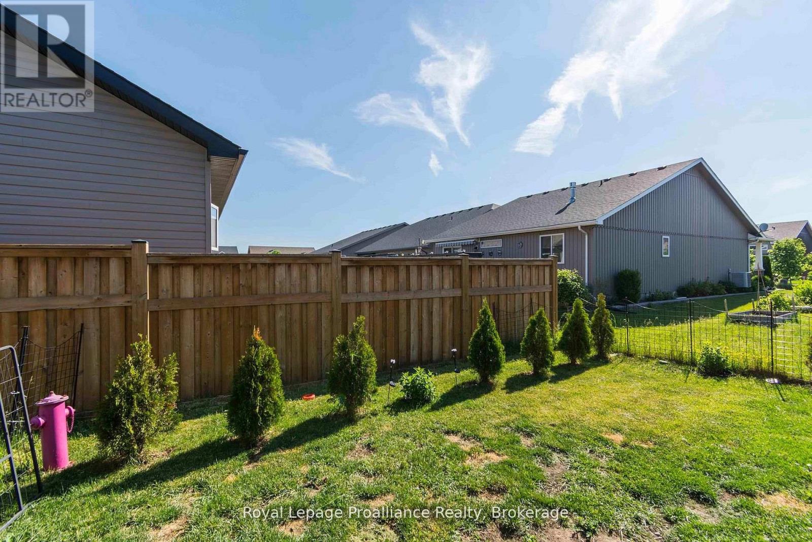 24 BUCHANAN AVENUE - 30