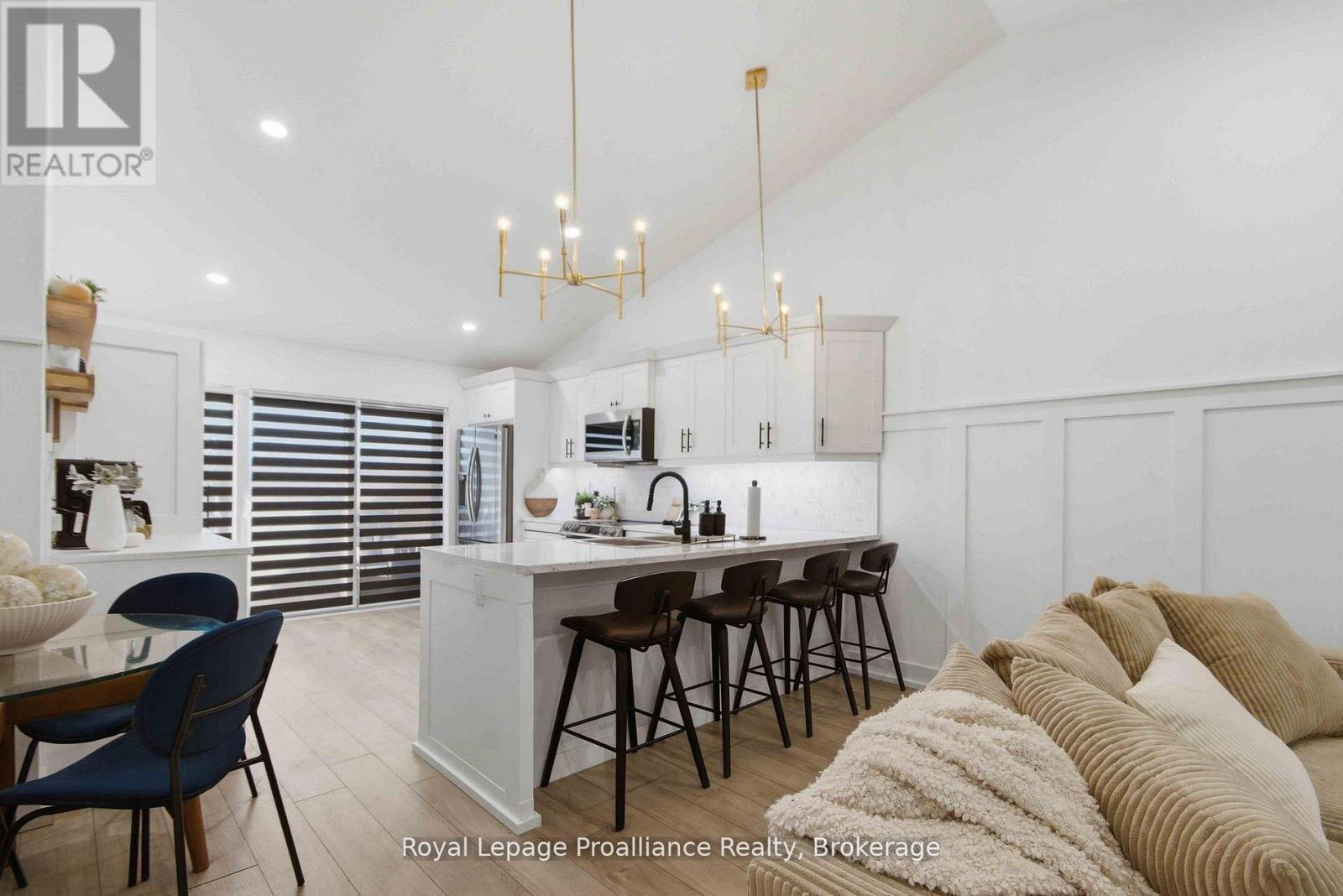 24 BUCHANAN AVENUE - 7