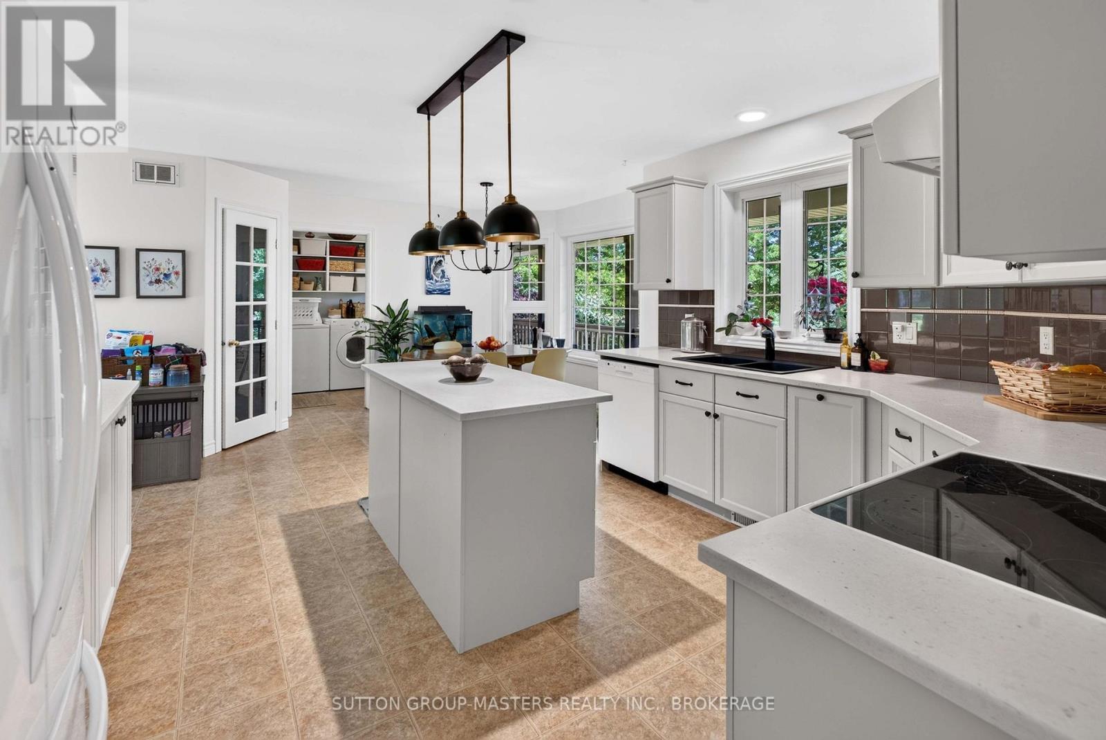 710 MAPLE ROAD - 25