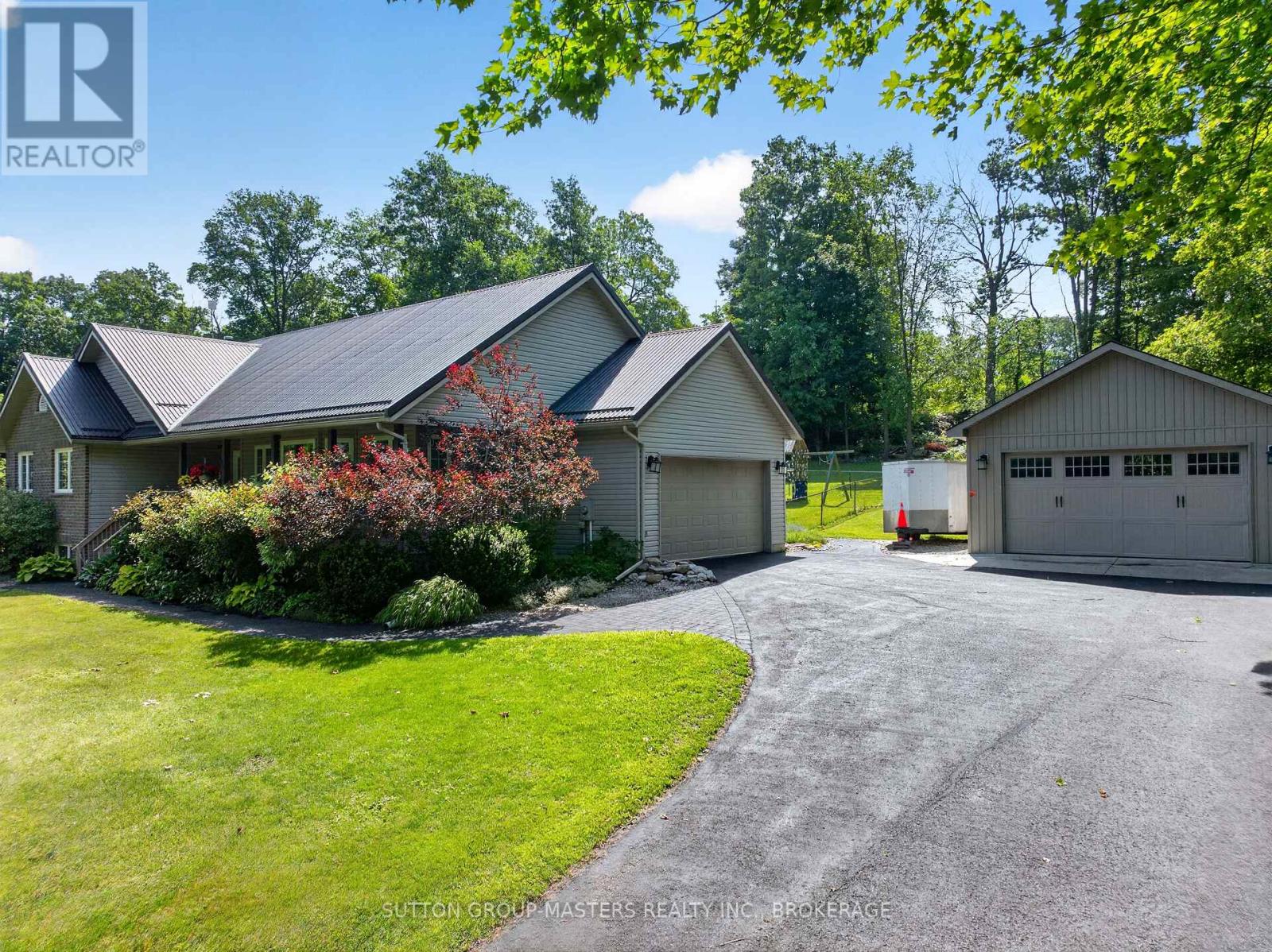 710 MAPLE ROAD - 5