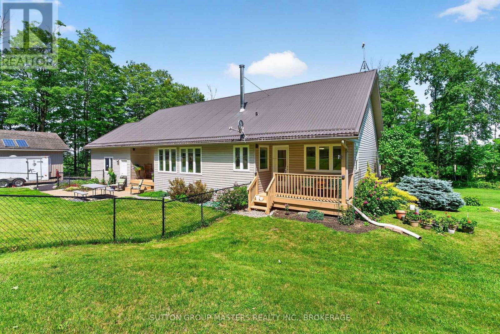 710 MAPLE ROAD - 6