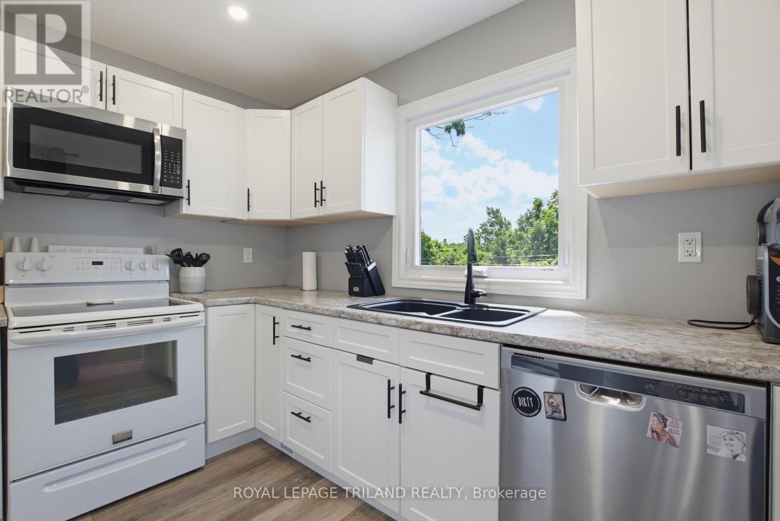 75 CONNAUGHT AVENUE - Image 4